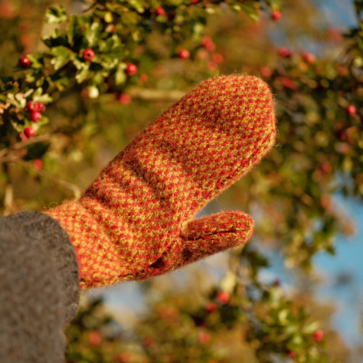 Peerie Mittens - Red/Green