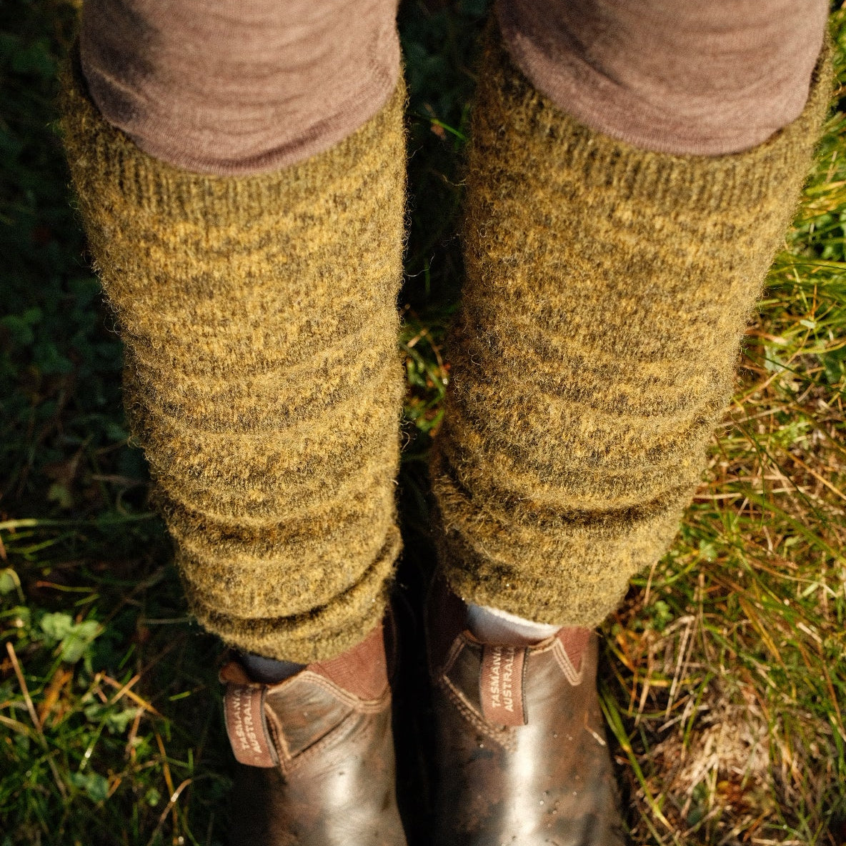 Moorland Leg Warmers - Mossy Green