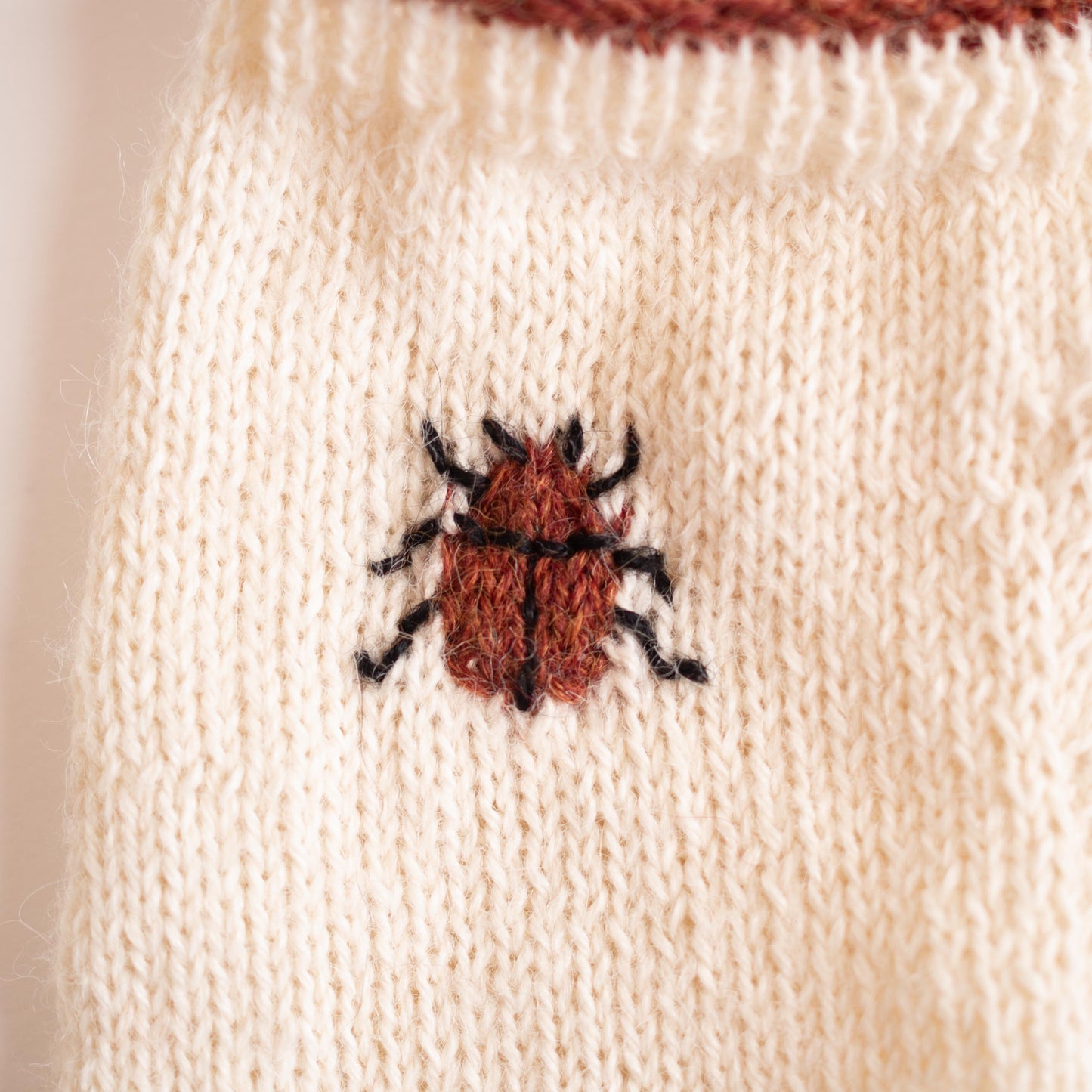 Embroidered Beetle Fingerless Gloves - White