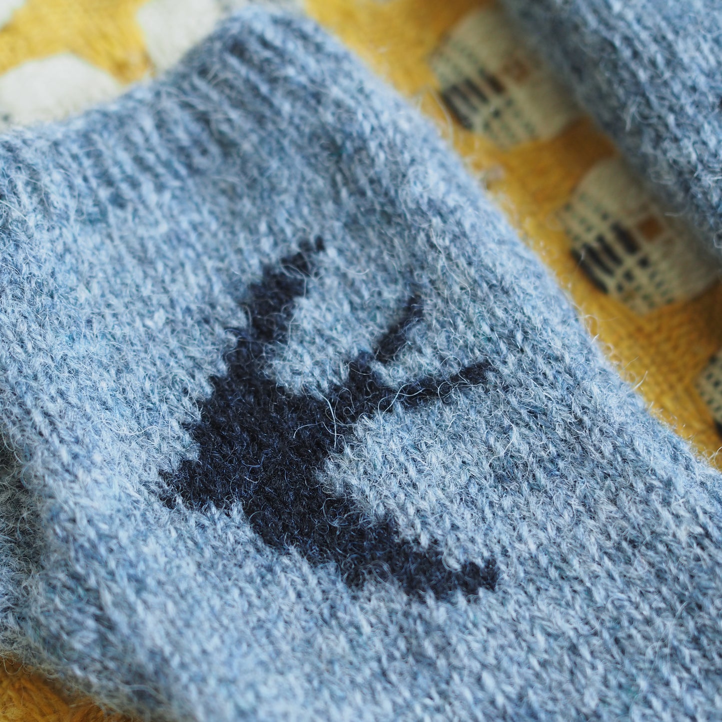 Swallows Gloves - Sky Blue
